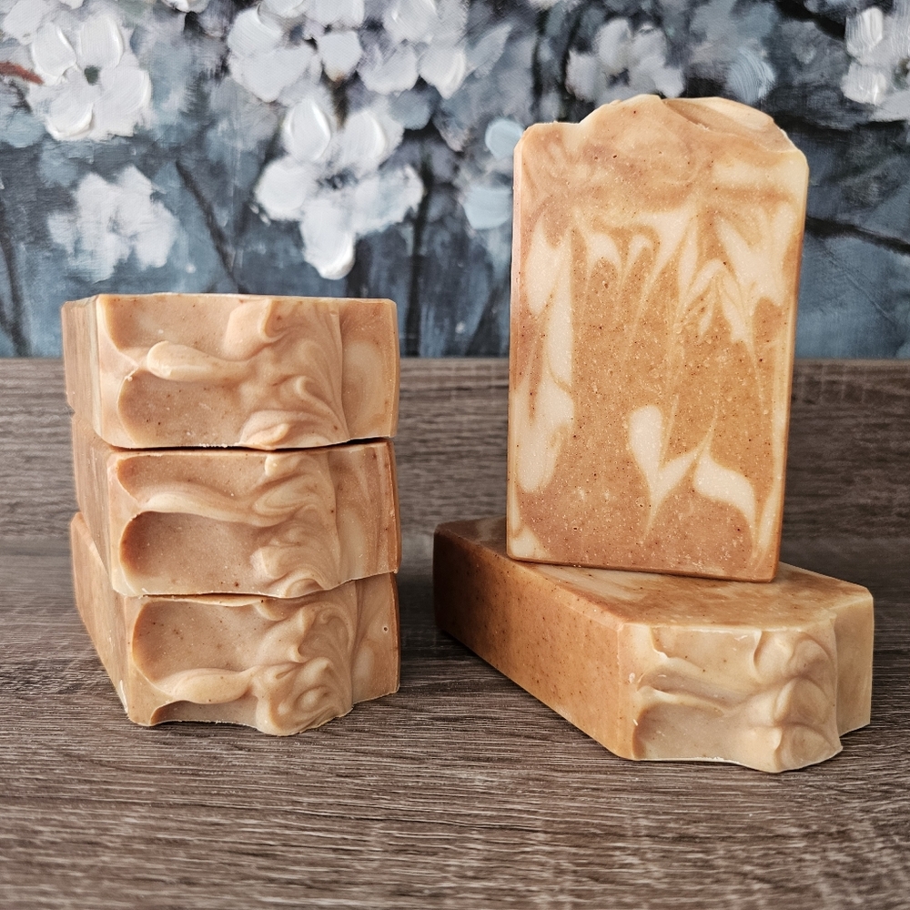 Luxury Grass-Fed Tallow Soap "GOLDEN GLOW" (Turmeric & Honey)
